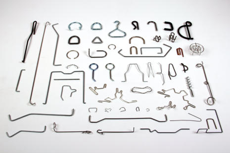 Prodotti in filo metallico piegato in 2D e 3D